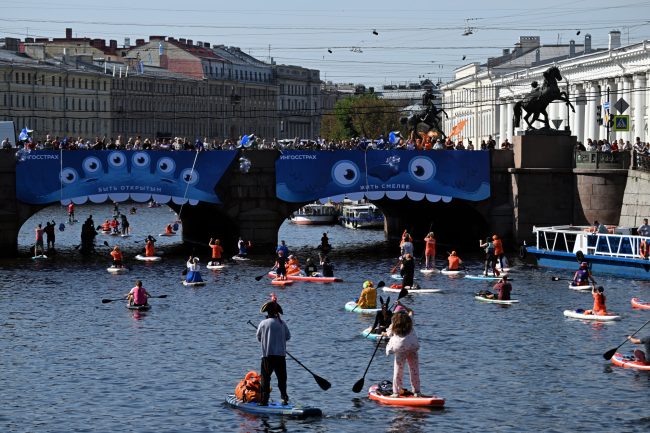 Фонтанка SUP, SUP-серфинг