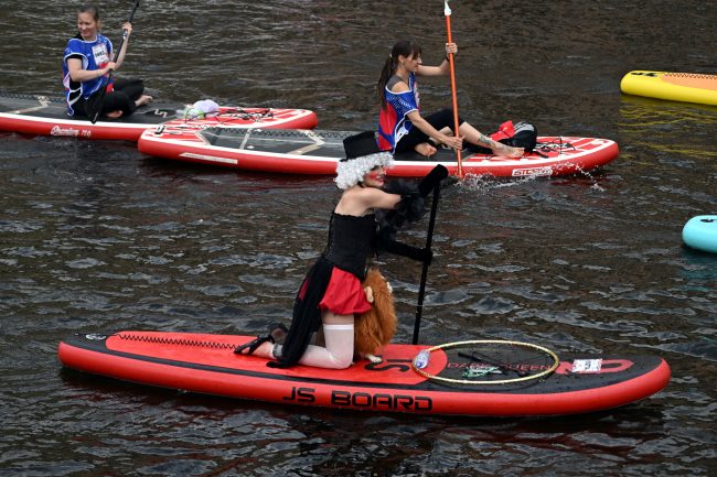 Фонтанка SUP, SUP-серфинг