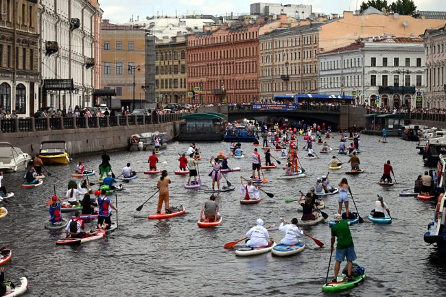Фонтанка SUP, SUP-серфинг