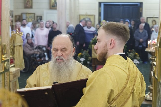 храм в Солнечном, митрополит Варсонофий